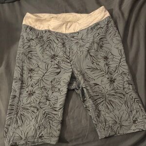 Free People Floral “Fired Up” flower workout /biking Shorts with cream waistband